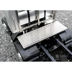 Lesu Mercedes Actros 1851 SLT 8x8 Chassis -Speelgoedwinkel Voor Vrachtwagens 241001 9 800x800w.jpg