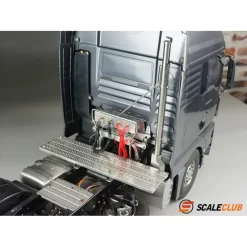 Scaleclub RVS Uitlaat Man Met Pijp (1/14) -Speelgoedwinkel Voor Vrachtwagens SCM PQG MN 1 2 800x800w.jpg