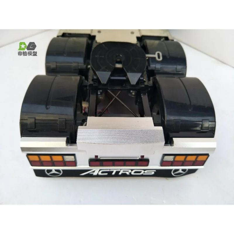 WTE Deense Achter Bumper Met Vierkante Lichten (1/14) 5 WTE Deense Achter Bumper Met Vierkante Lichten (1/14) - Afbeelding 5