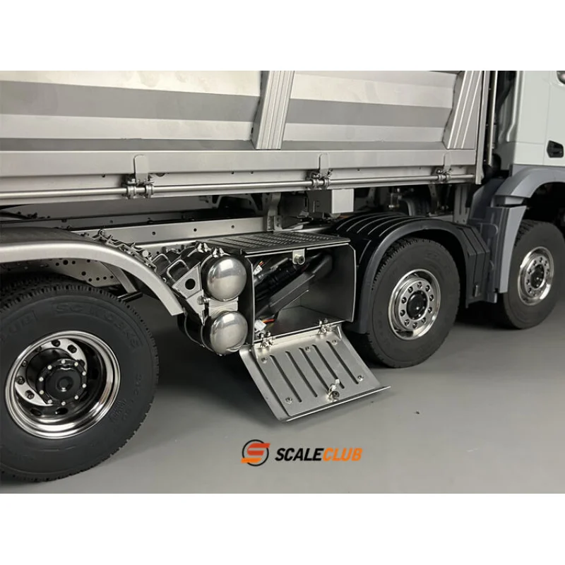 Mercedes Benz Arocs 8x8 3 Weg Kipper - RTR 10 Mercedes Benz Arocs 8x8 3 Weg Kipper - RTR - Afbeelding 10